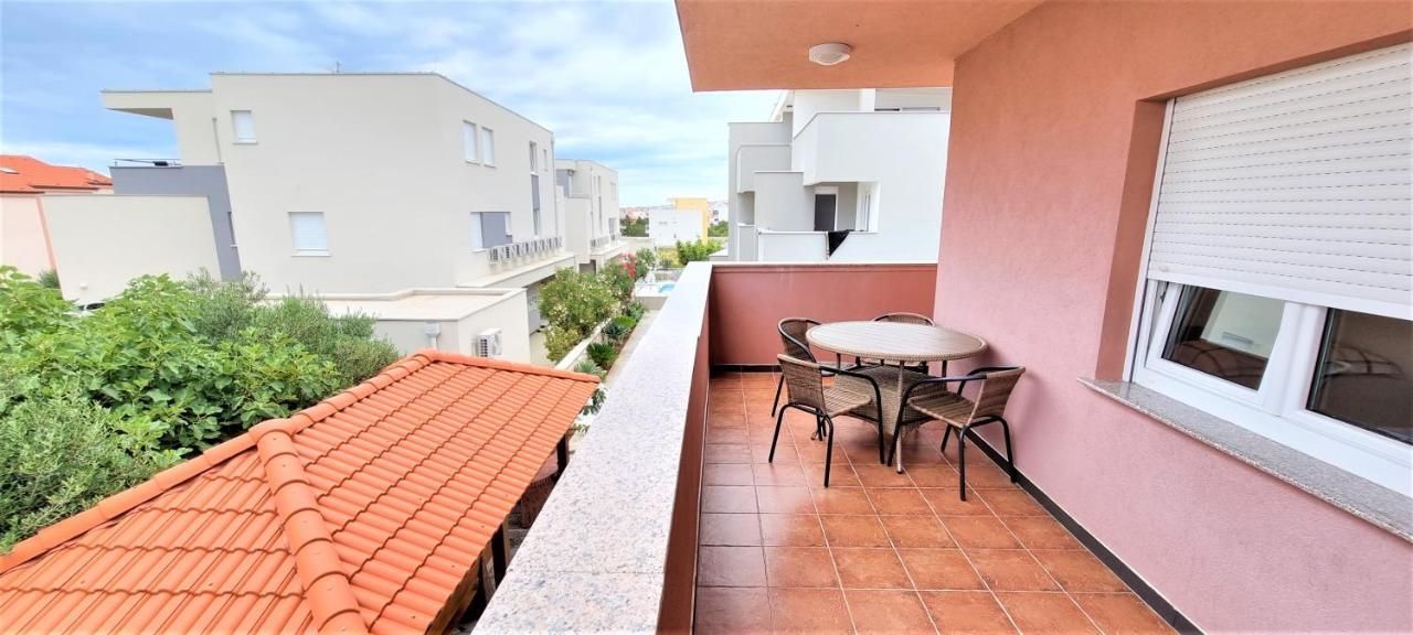 Apartments Prince & Tiffany Novalja Exterior photo